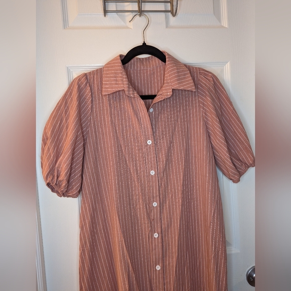 Carousel Ruffled Midi Dress - Picture 4 of 5